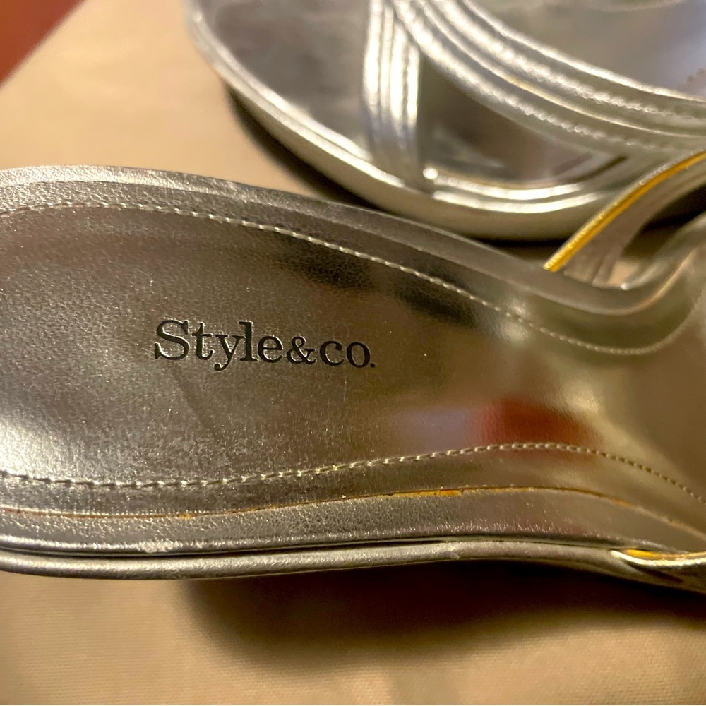 Worn twice. Looks new.